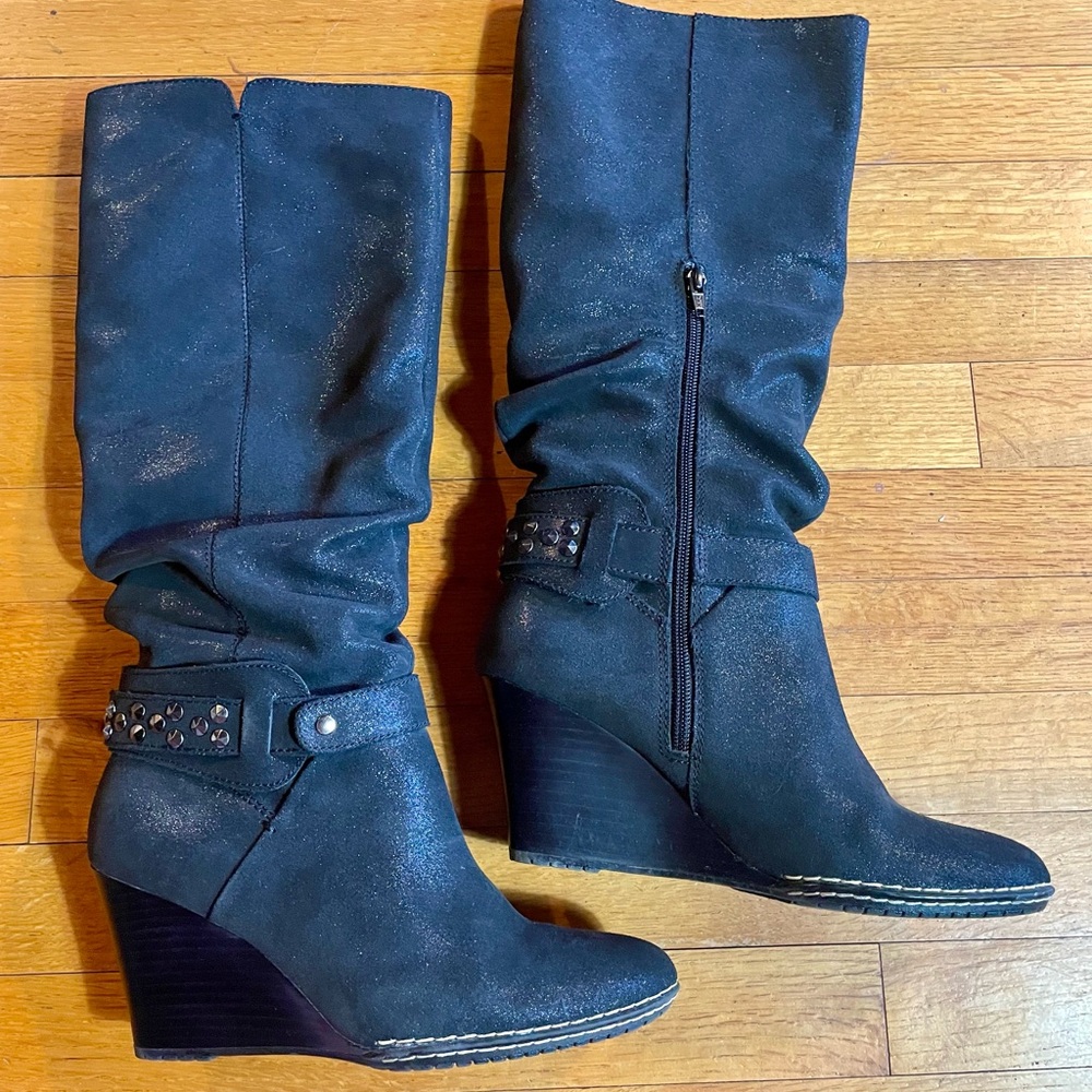 Stylish Black Wedge Leather Boots sz 9